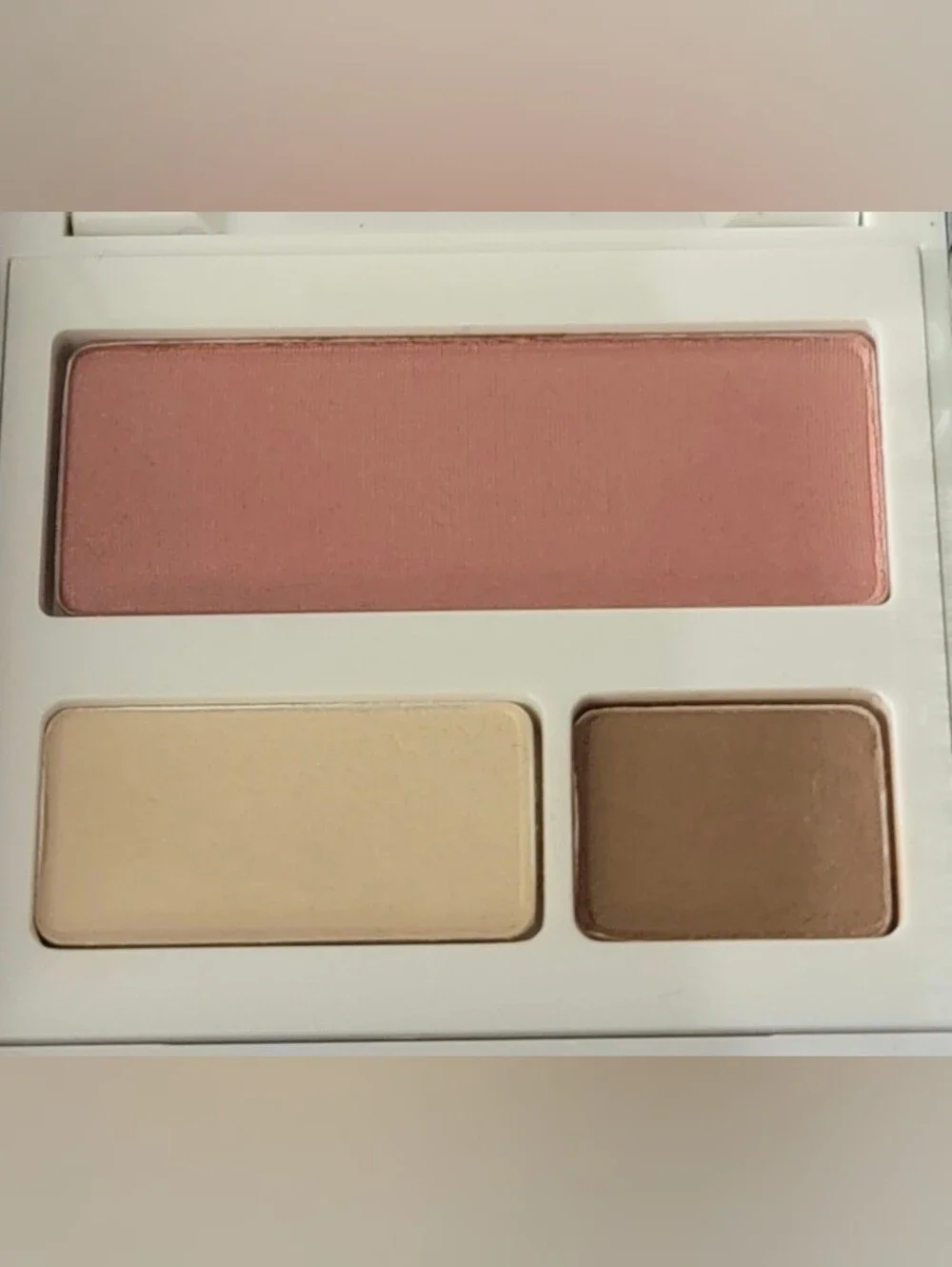Clinique compact bright